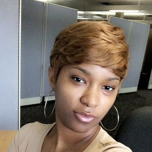 Meet your Posher, Latisha